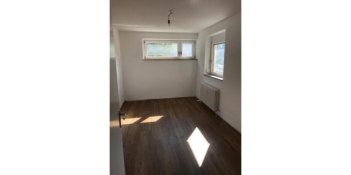 Etagenwohnung Esslingen am Neckar Oberesslingen - 4 Zimmer, 94 m&sup2;, 1.092&euro; | Angebot:24625249