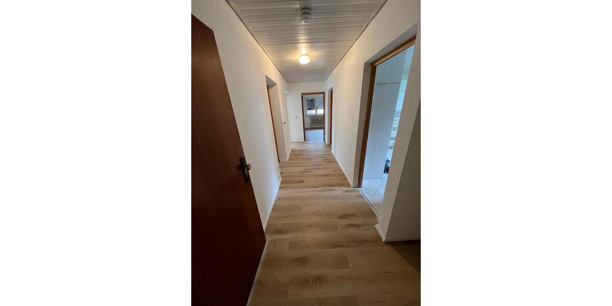 Etagenwohnung Kernen im Remstal - 4 Zimmer, 85 m&sup2;, 1.200&euro; | Angebot:25308133