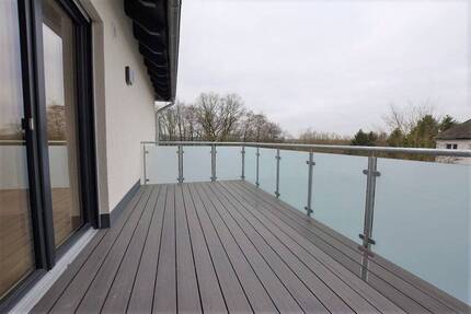 Moderne NeubauWohnung, Erdwärme, barrierearm, Aufzug, großer Balkon