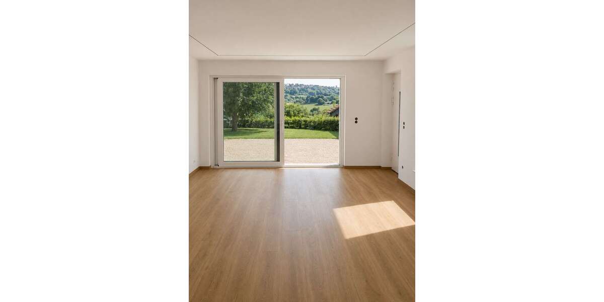 Etagenwohnung Leonberg - 3 Zimmer, 70 m&sup2;, 1.000&euro; | Angebot:27032737