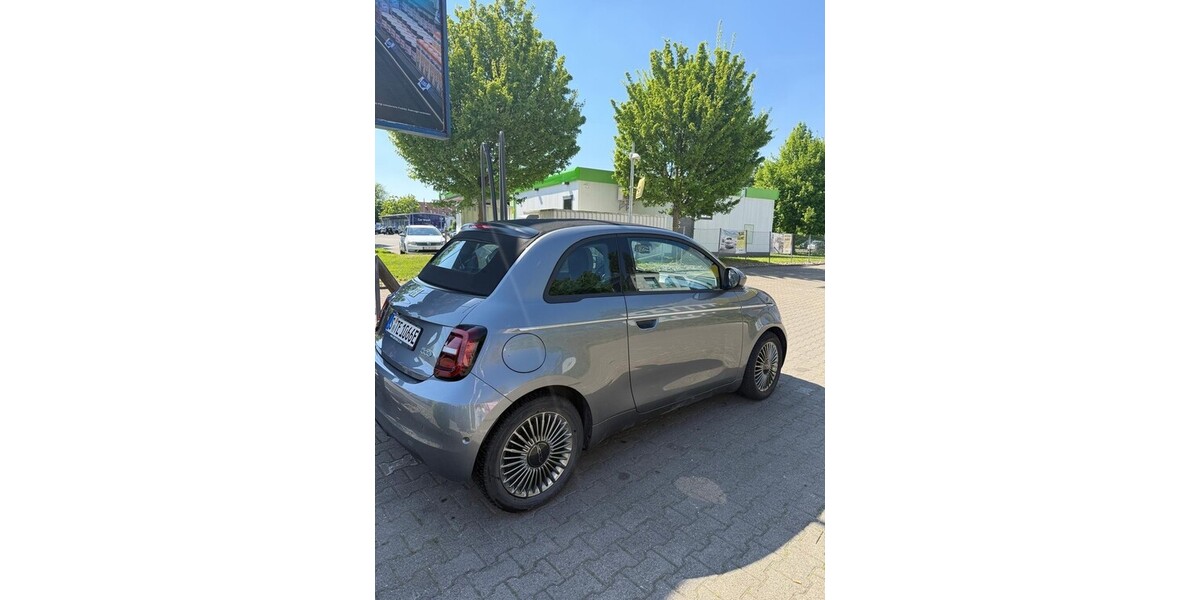 Fiat cabrio 500e 29.000 km 17.000 &euro; Stuttgart 70173