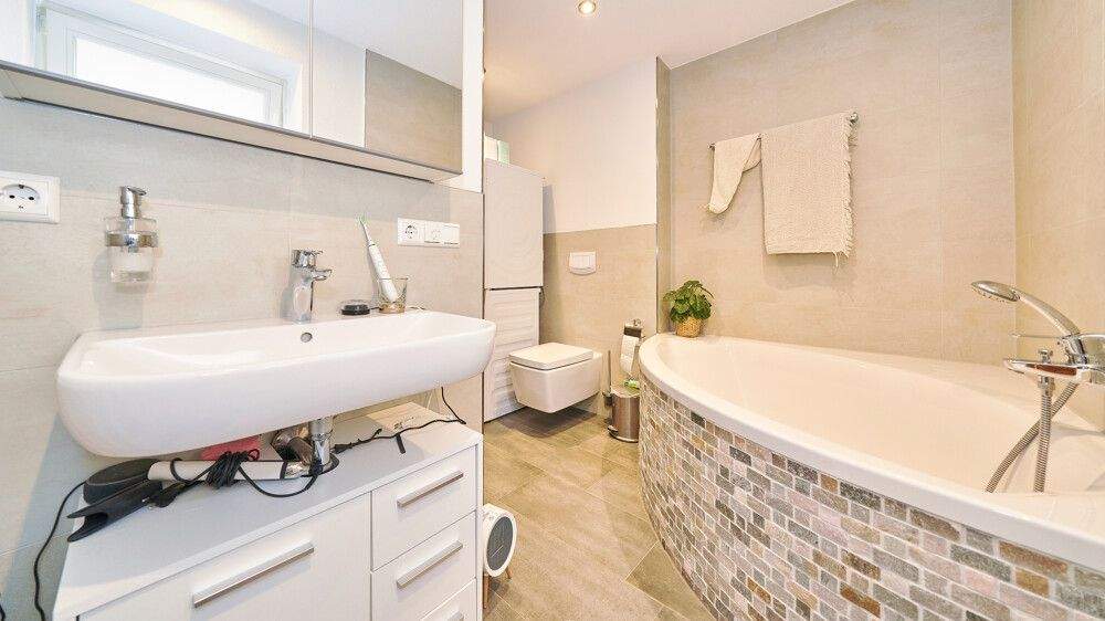 Etagenwohnung Freiberg am Neckar Heutingsheim - 2 Zimmer, 64 m&sup2;, 265.000&euro; | Angebot:24675222