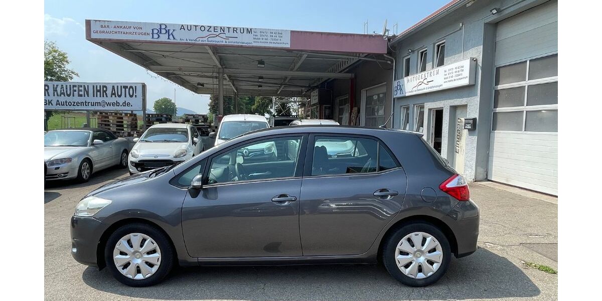 Toyota Auris 146.350 km 6.990 &euro; Tübingen-Bühl 72072