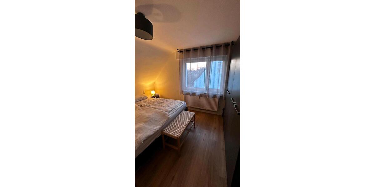 Dachgeschoßwohnung Stuttgart Feuerbach - 35 Zimmer, 65 m&sup2;, 1.050&euro; | Angebot:25824877