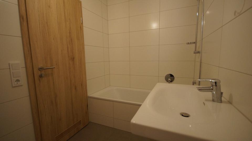 Reihenhaus Stuttgart Birkach - 6 Zimmer, 150 m&sup2;, 2.300&euro; | Angebot:24803008