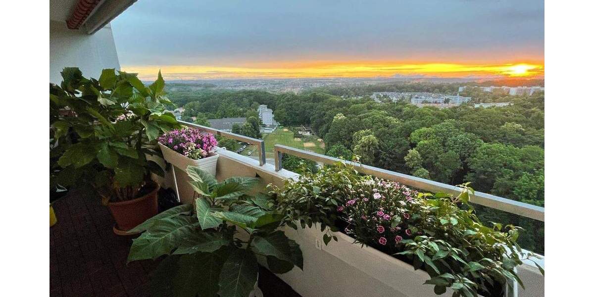 Top modernisierte 4 Zimmer Wohnung am Stadtrand mit super Aussicht, provisionsfrei 4 zimmer