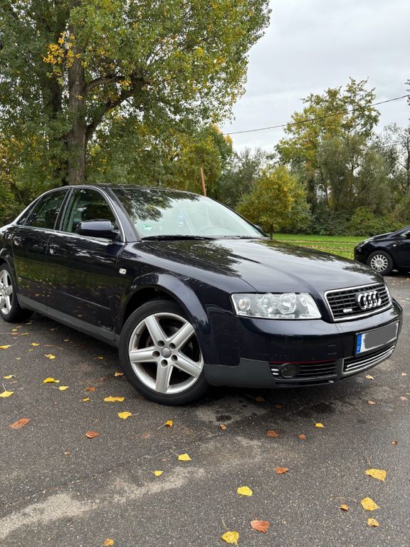 Audi A4 212.000 km 2.900 € Stuttgart 70199