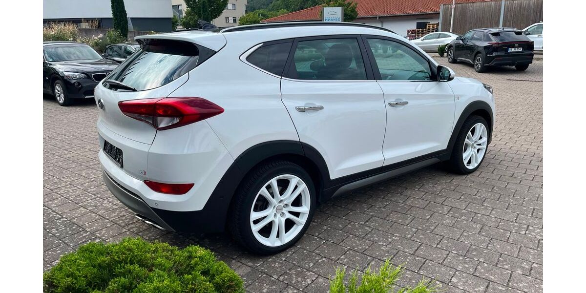 Hyundai TUCSON 136.775 km 13.890 &euro; Grafenau / Döffingen 71120