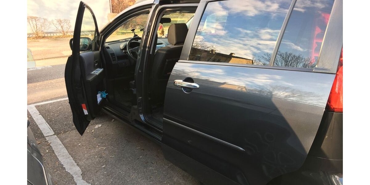 Mazda 5 207.000 km 1.900 &euro; Stuttgart 70378