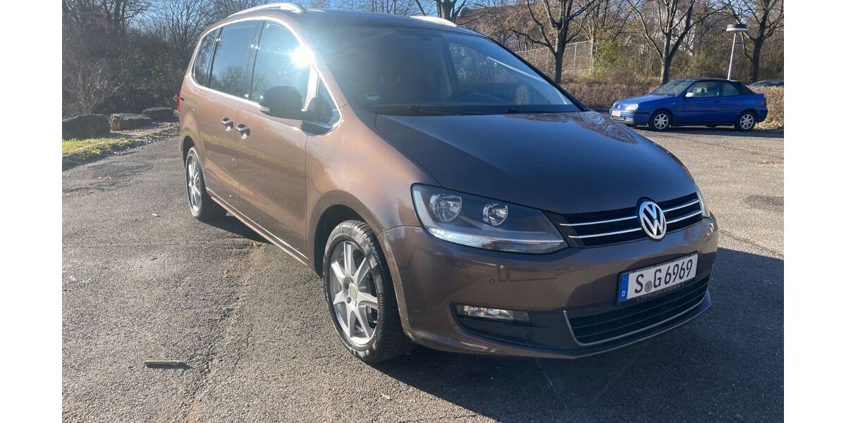 VW Sharan 267.995 km 9.000 &euro; Stuttgart 70329