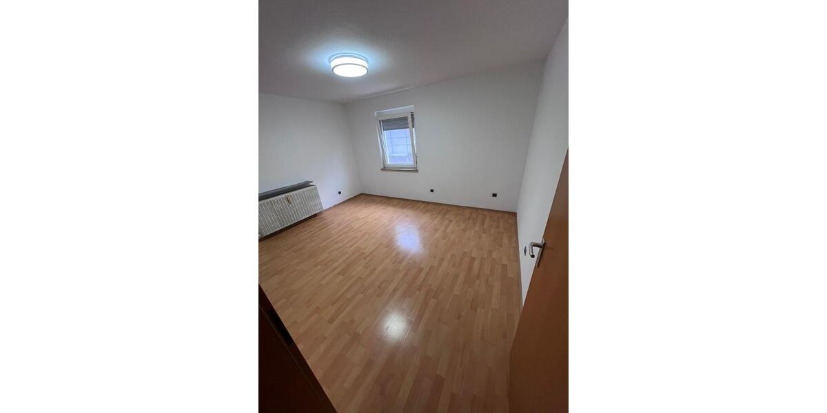 Etagenwohnung Fellbach Oeffingen - 3 Zimmer, 80 m&sup2;, 1.400&euro; | Angebot:26045333