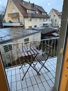 HELL MIT BALKON IN BEVORZUGTER LAGE IN DEGERLOCH - Etagenwohnung Stuttgart Degerloch Degerloch | Angebot:26692553