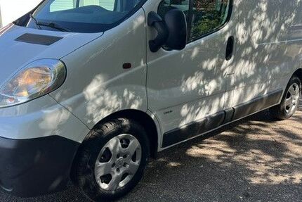 Opel Vivaro 76.789 km 8.989 &euro; Vaihingen/Enz 71665