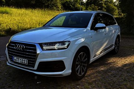 Audi Q7 163.900 km 33.990 &euro; Stuttgart 70499