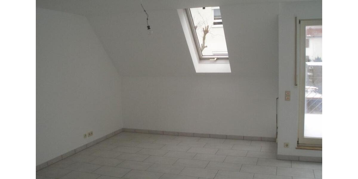 Maisonettenwohnung Sindelfingen Darmsheim - 3 Zimmer, 85 m&sup2;, 1.300&euro; | Angebot:26297542
