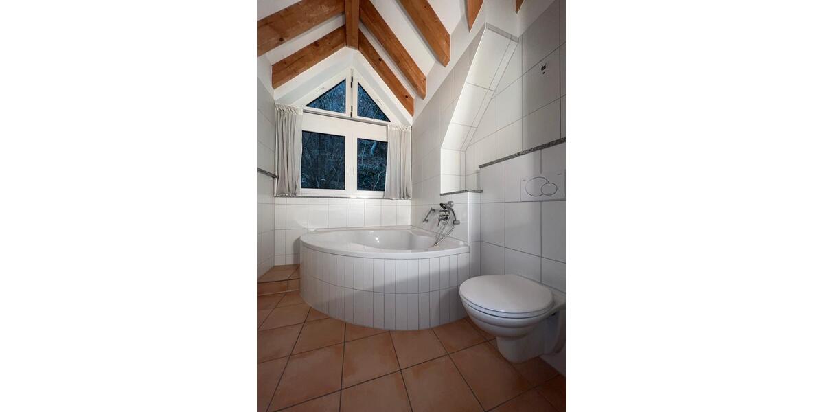 Maisonettenwohnung Wildberg - 4 Zimmer, 125 m&sup2;, 1.500&euro; | Angebot:25354015