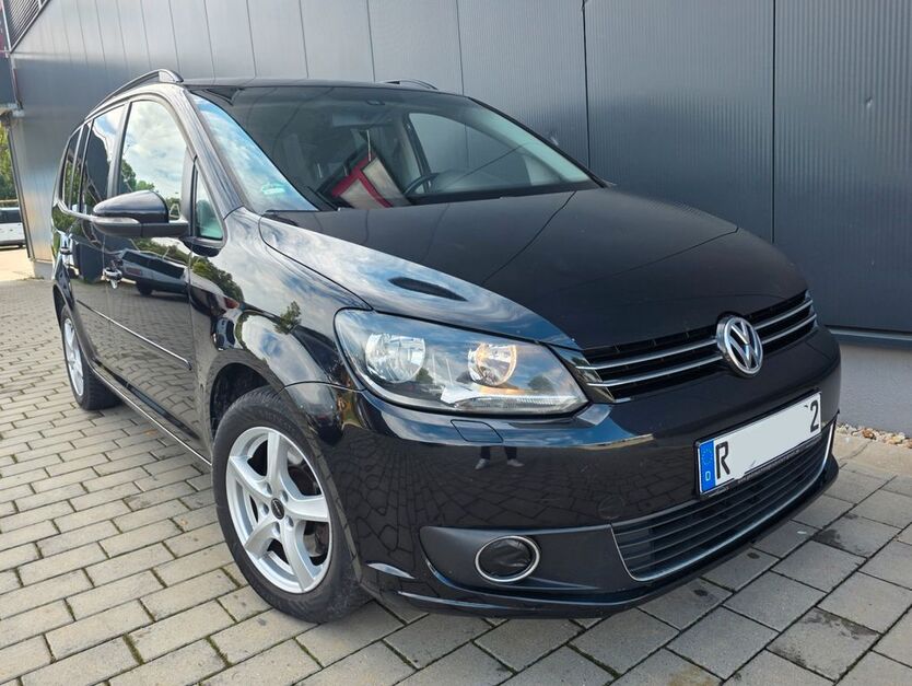 VW Touran 185.000 km 6.600 € Holzgerlingen 71088
