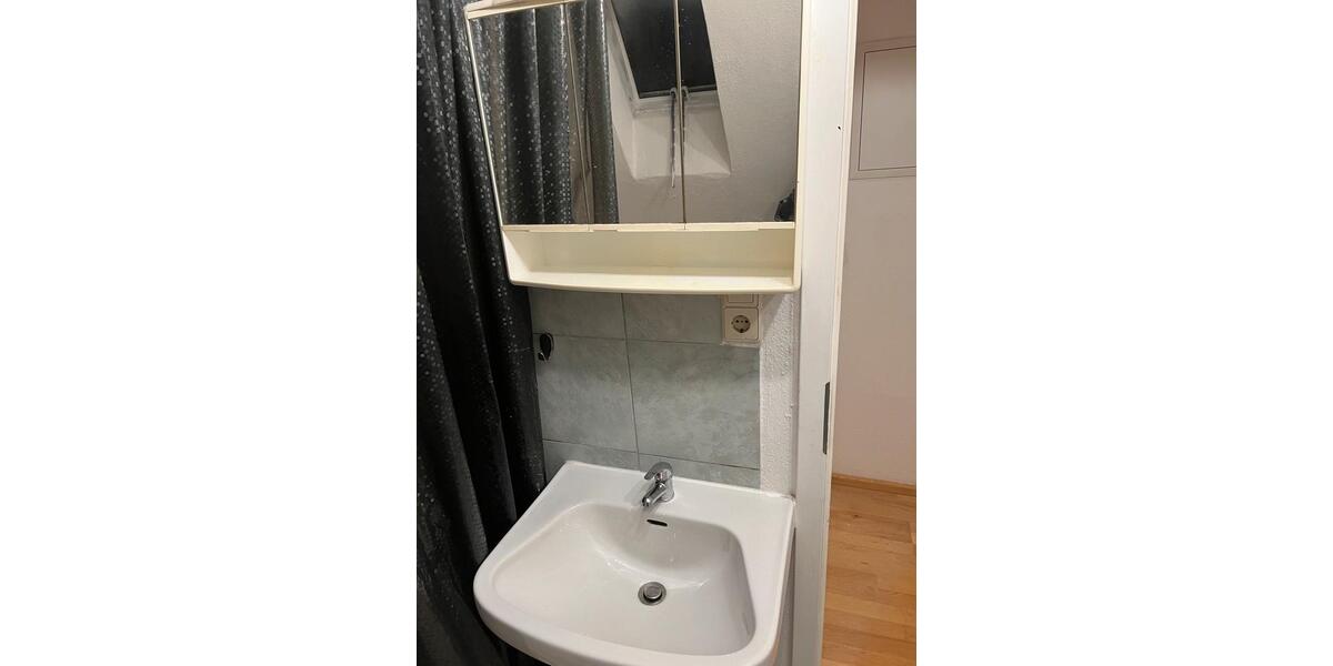Reihenhaus Stuttgart Vaihingen - 4 Zimmer, 110 m&sup2;, 1.350&euro; | Angebot:27618931