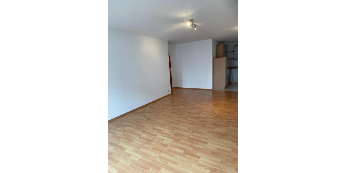 Etagenwohnung Sachsenheim - 2.5 Zimmer, 64 m&sup2;, 255.000&euro; | Angebot:24786865