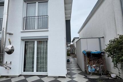 Haus Ostfildern - 7 Zimmer, 150 m&sup2;, 2.500&euro; | Angebot:24733813