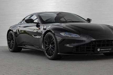 Aston Martin V8