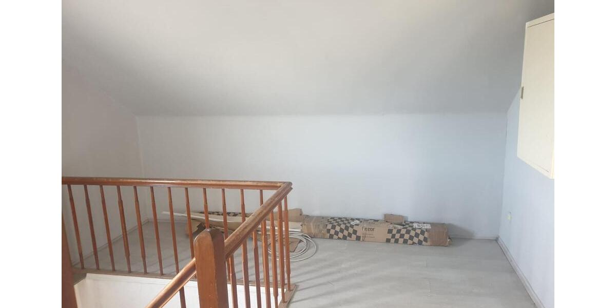 Etagenwohnung Reutlingen Reutlingen (Kernstadt) - 5 Zimmer, 110 m&sup2;, 1.350&euro; | Angebot:24801947