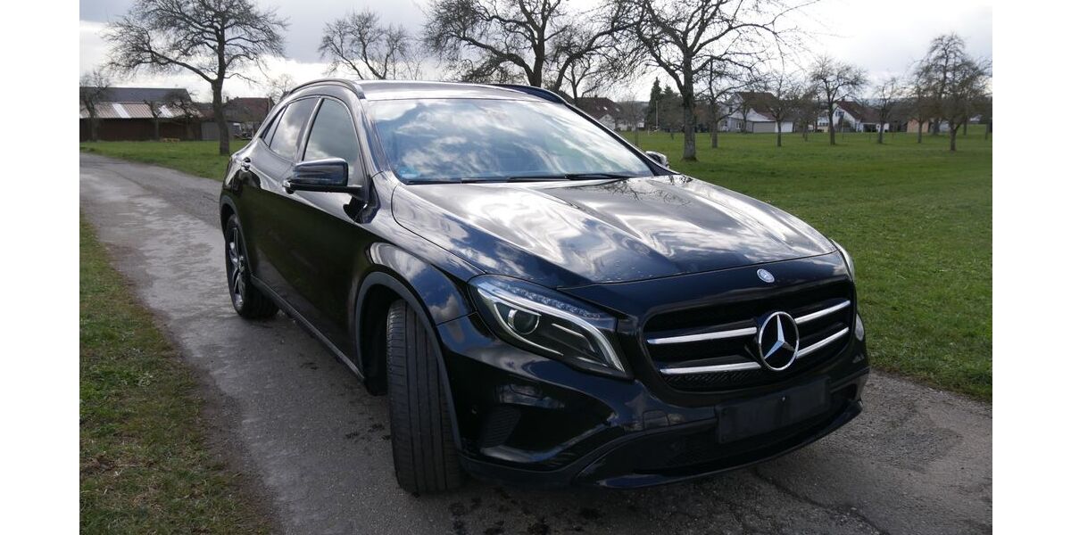 Mercedes-Benz GLA 200 124.713 km 16.800 &euro; Neubulach 75387