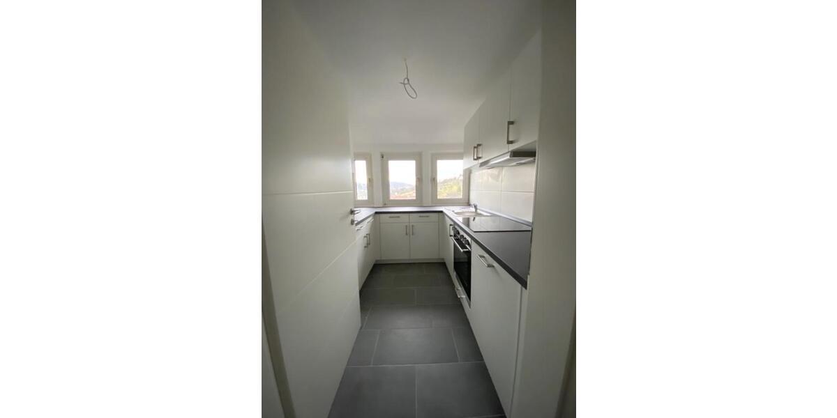 Dachgeschoßwohnung Esslingen am Neckar Hegensberg - 3 Zimmer, 75 m&sup2;, 1.310&euro; | Angebot:24694255