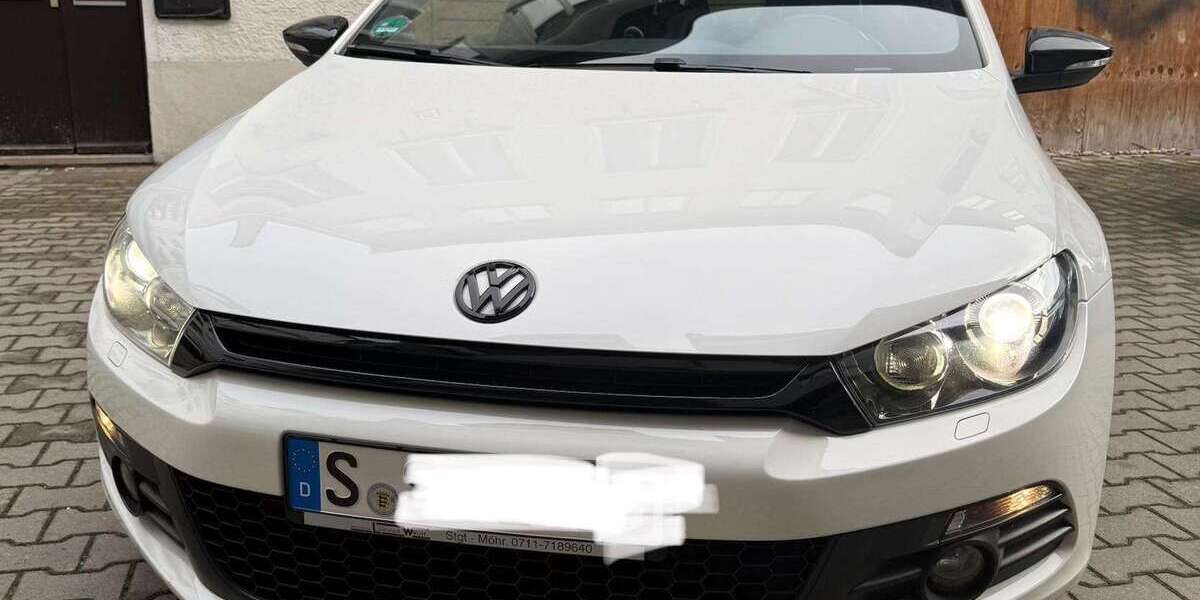 VW Scirocco 132.606 km 9.699 &euro; Stuttgart 70182