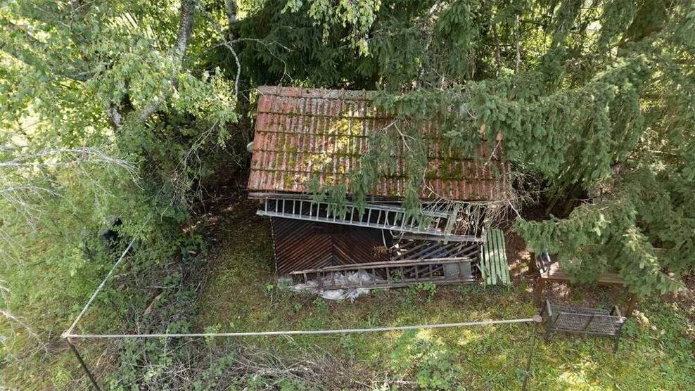 Obstwiese mit Hütte am Fuße der Achalm zu verkaufen