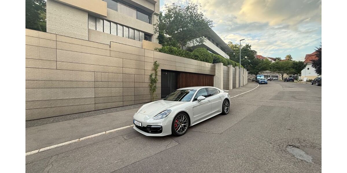 Porsche Panamera 47.000 km 71.900 &euro; Stuttgart 70182