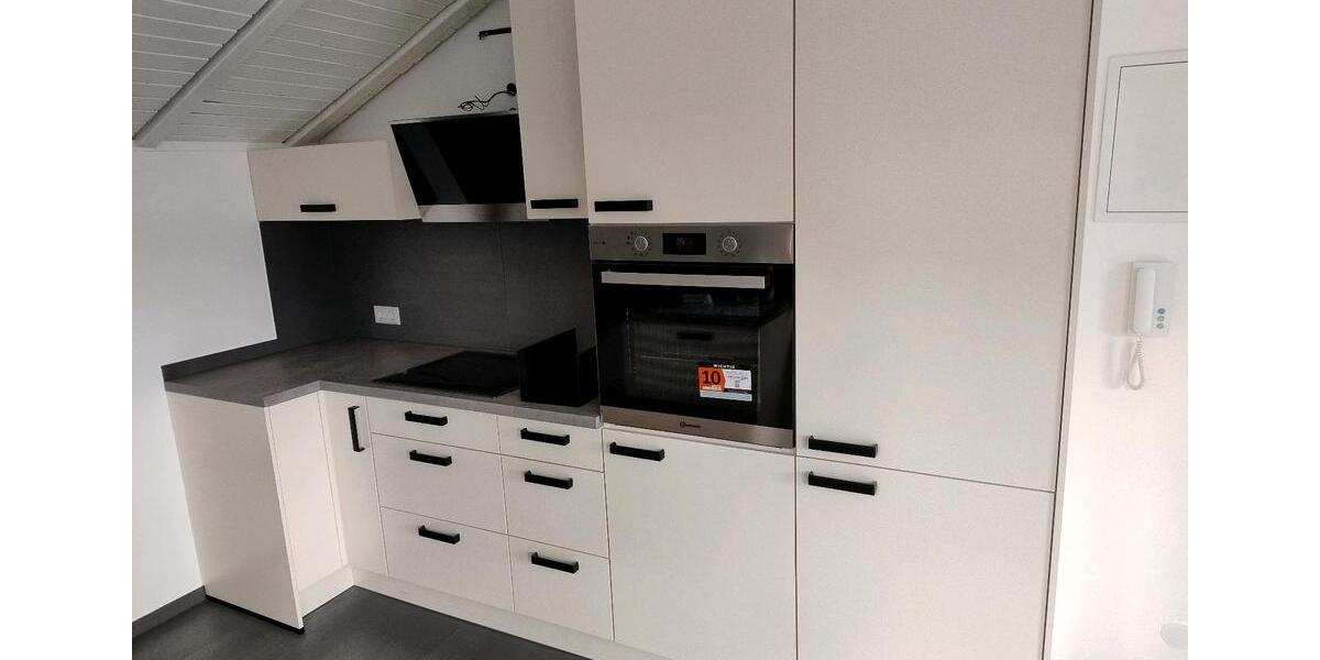 Dachgeschoßwohnung Ludwigsburg Hoheneck - 2.5 Zimmer, 74 m&sup2;, 1.390&euro; | Angebot:23753037