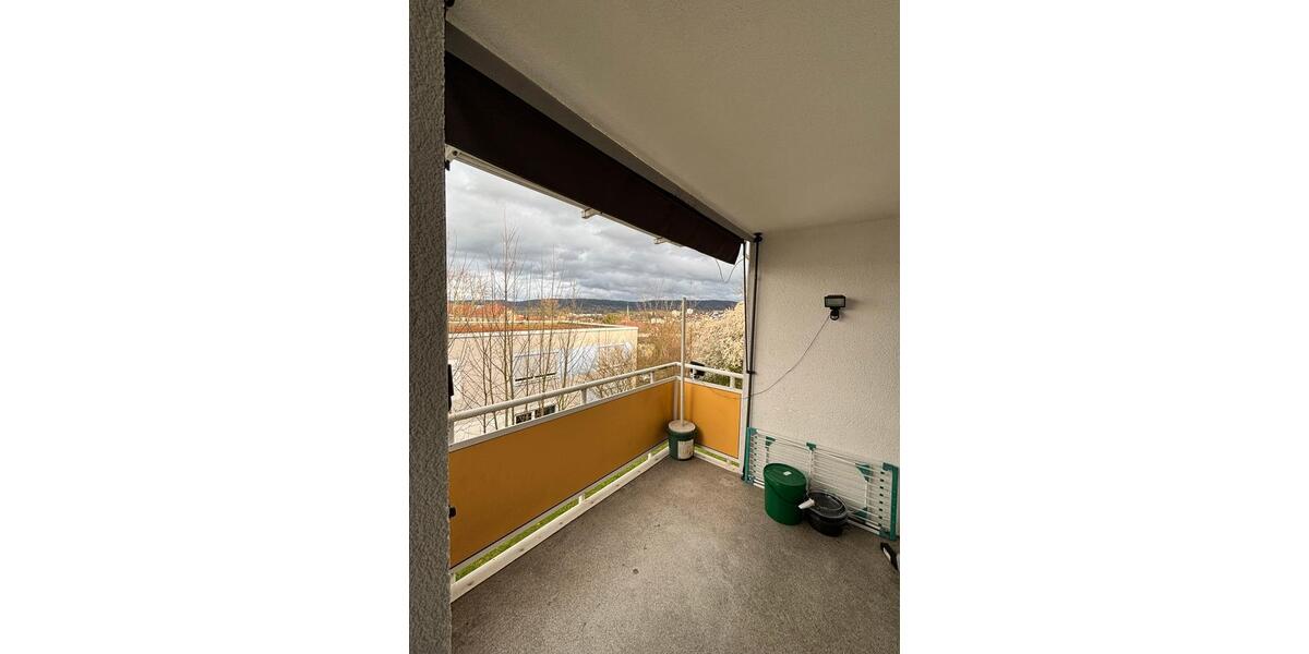 Etagenwohnung Rottenburg am Neckar - 4 Zimmer, 98 m&sup2;, 1.300&euro; | Angebot:25926122