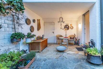 Haus zum Kaufen in Vaihingen Enz 640.000 € 250 m² 9 zimmer