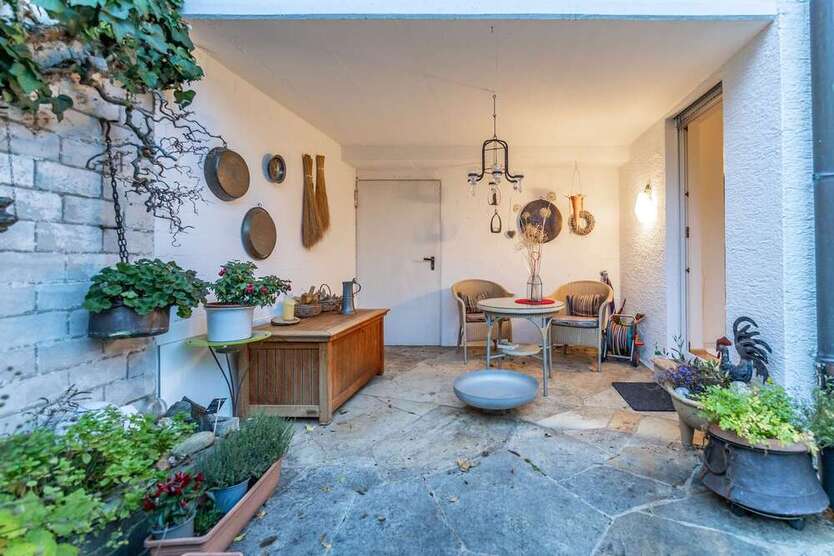 Haus zum Kaufen in Vaihingen Enz 640.000 € 250 m² 9 zimmer