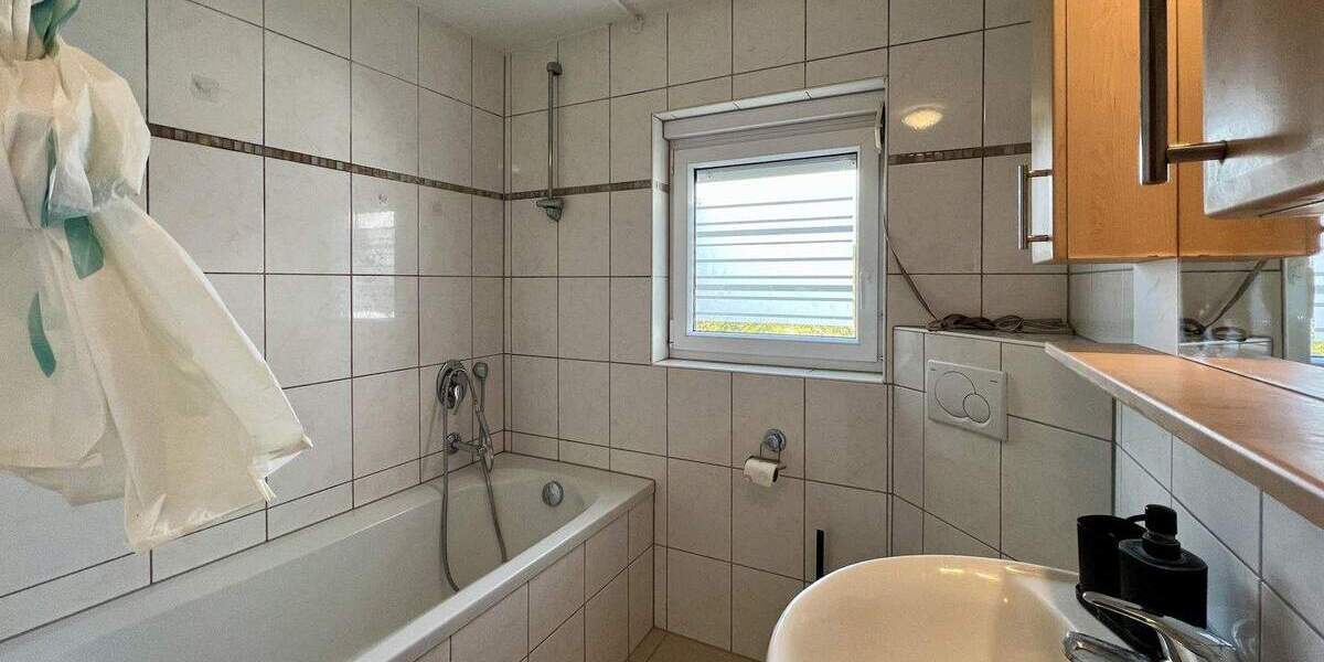 Etagenwohnung Esslingen Krummenacker - 4 Zimmer, 75 m&sup2;, 270.000&euro; | Angebot:23986998