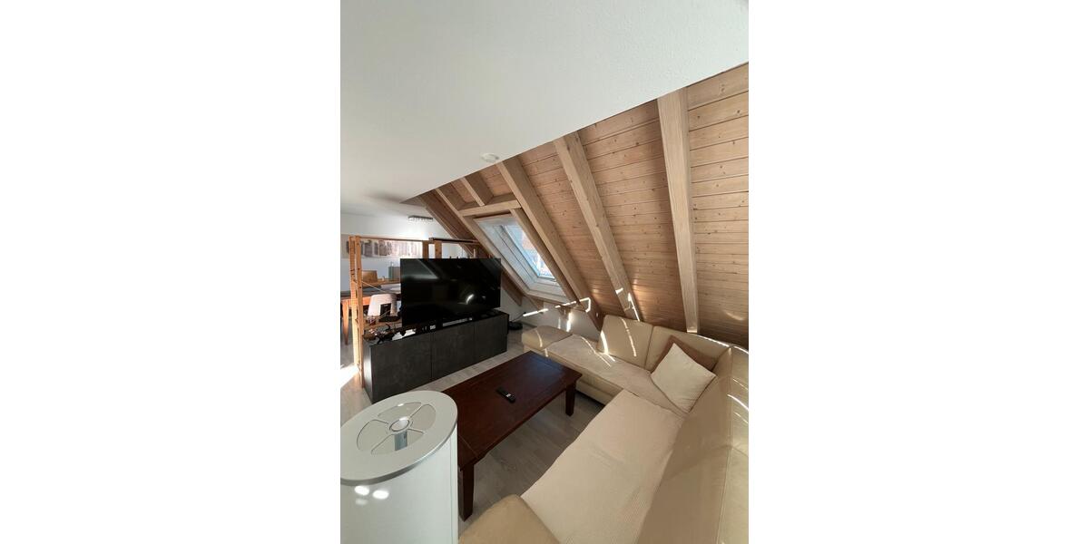 Dachgeschoßwohnung Filderstadt - 2.5 Zimmer, 57 m&sup2;, 990&euro; | Angebot:25408330