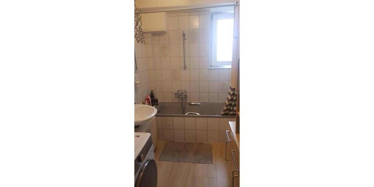 Etagenwohnung Pforzheim - 4 Zimmer, 97 m&sup2;, 1.150&euro; | Angebot:26464764
