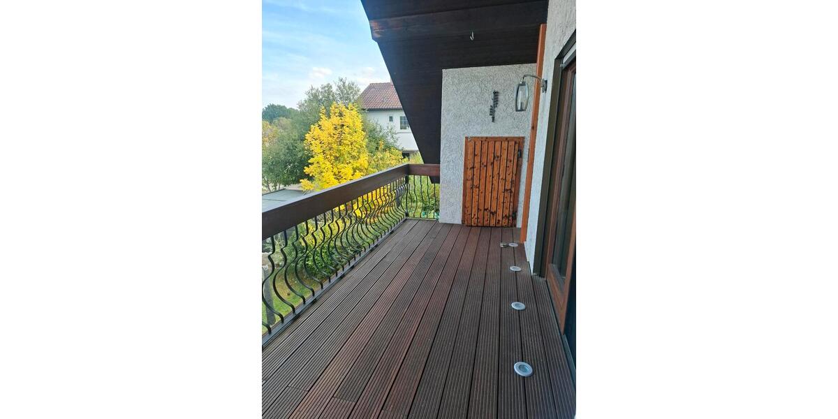 Dachgeschoßwohnung Weil Im Schönbuch - 3 Zimmer, 88 m&sup2;, 850&euro; | Angebot:27594208