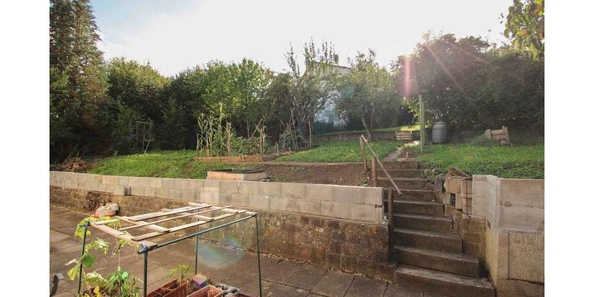 Einfamilienhaus Reutlingen Sondelfingen - 14 Zimmer, 330 m&sup2;, 799.000&euro; | Angebot:24867890