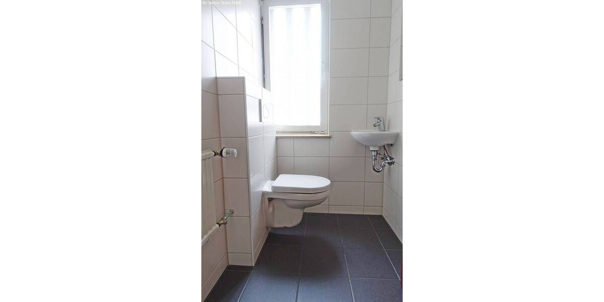 Gewerbeobjekt Tübingen Innenstadt - 7 Zimmer, 178 m&sup2;, 2.250&euro; | Angebot:26617670