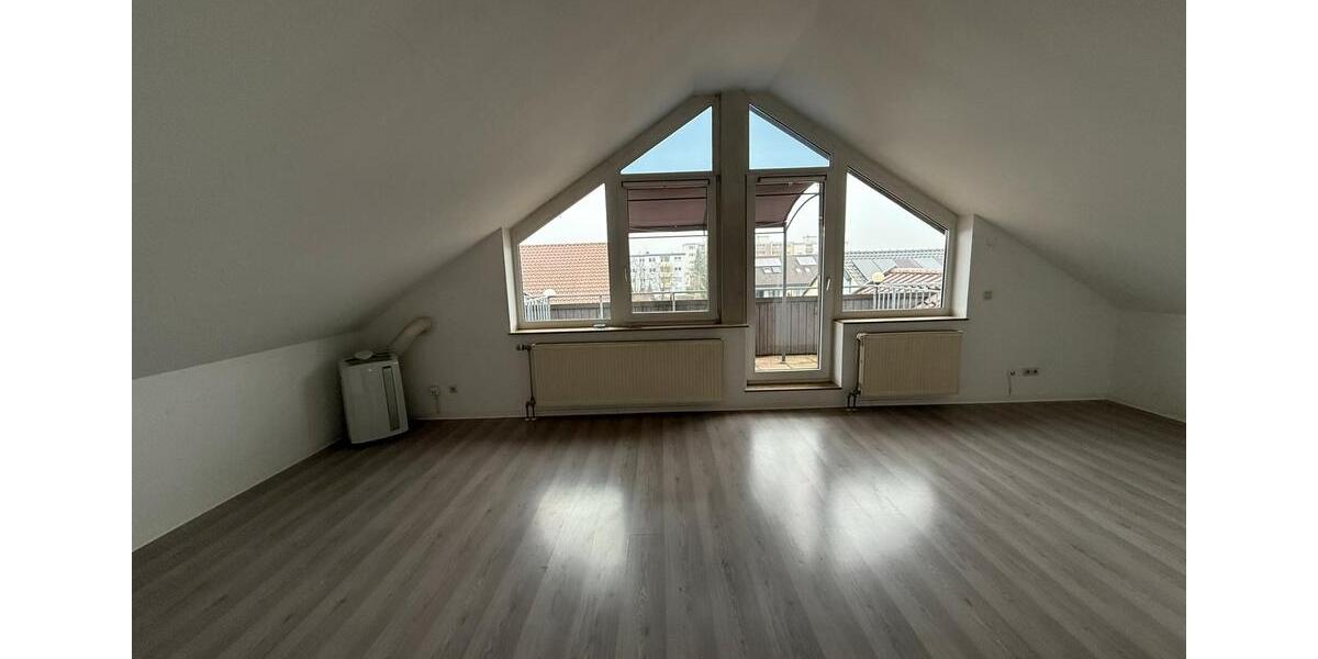 Dachgeschoßwohnung Renningen - 2 Zimmer, 44 m&sup2;, 198.000&euro; | Angebot:25989349