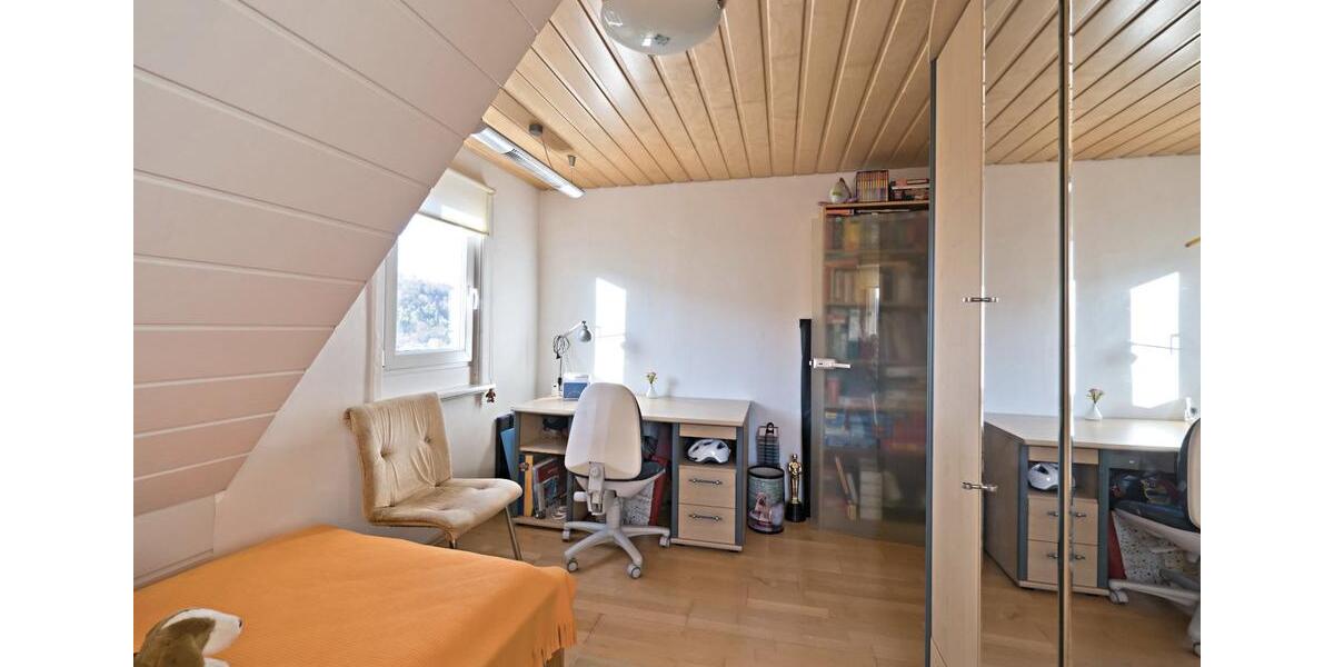 Einfamilienhaus Nagold - 7 Zimmer, 99 m&sup2;, 348.000&euro; | Angebot:25858427