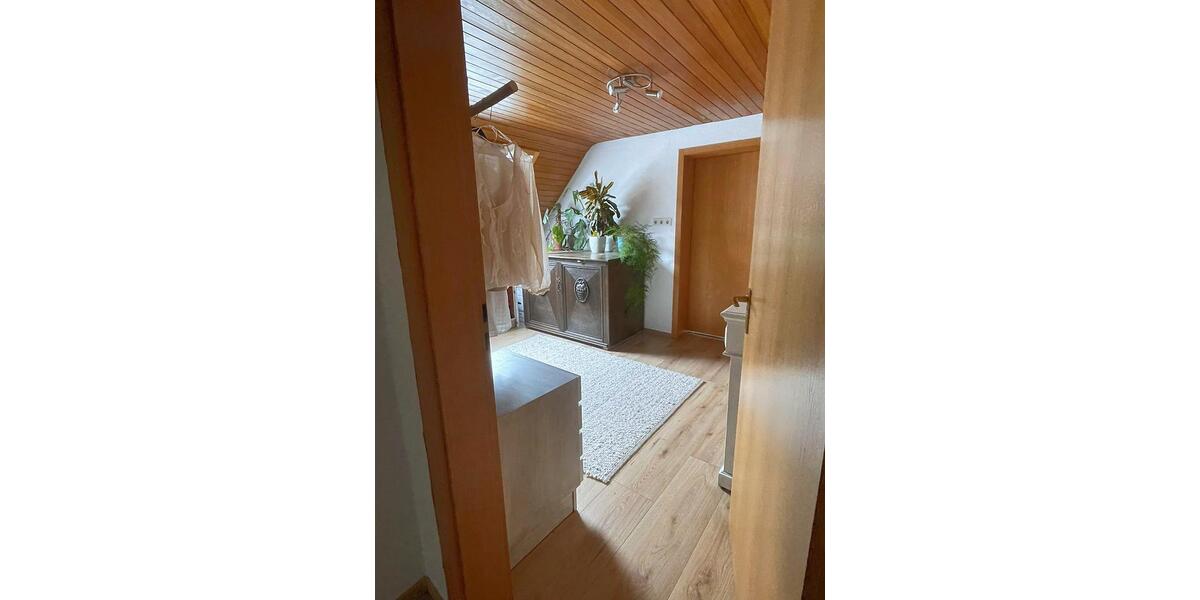 Einfamilienhaus Böblingen - 5.5 Zimmer, 170 m&sup2;, 490.000&euro; | Angebot:26634548