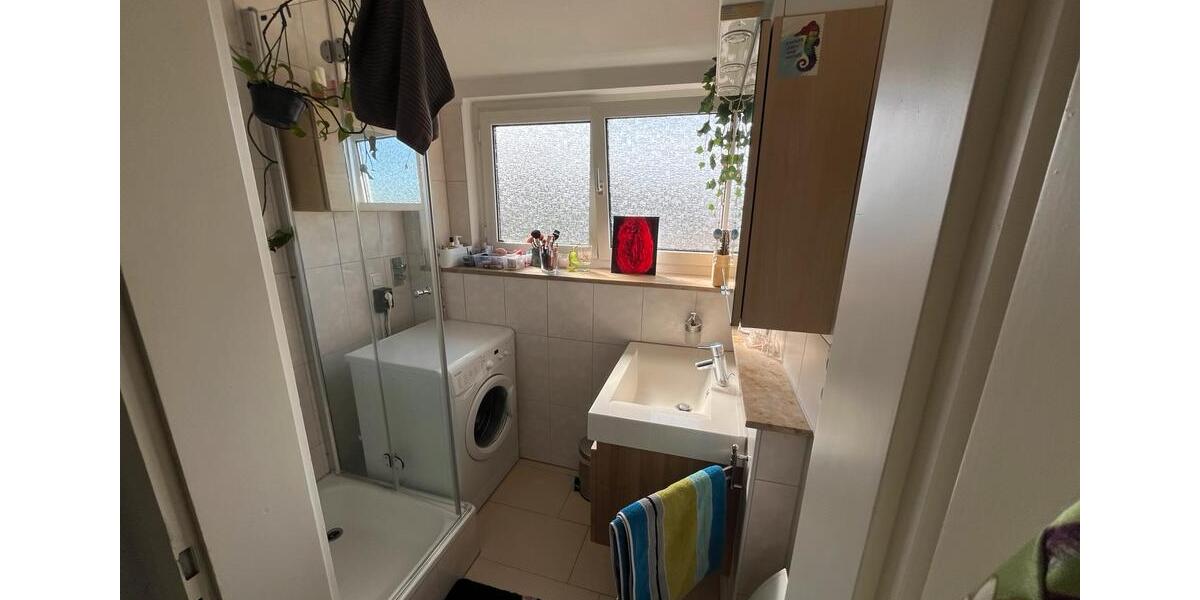 Dachgeschoßwohnung Ludwigsburg Eglosheim - 3 Zimmer, 62 m&sup2;, 879&euro; | Angebot:27608072