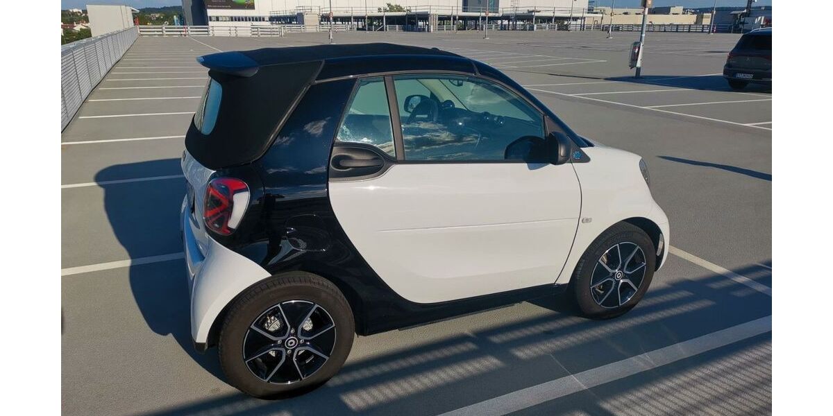 Smart ForTwo 13.500 km 14.600 &euro; Stuttgart 70435