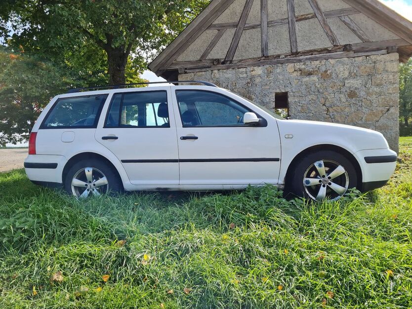 VW Golf 177.000 km 1.450 € Sindelfingen 71069