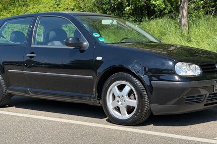 VW Golf 32.000 km 3.700 &euro; Fellbach 70736