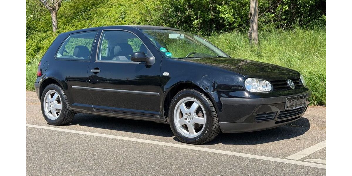 VW Golf 32.000 km 3.700 &euro; Fellbach 70736
