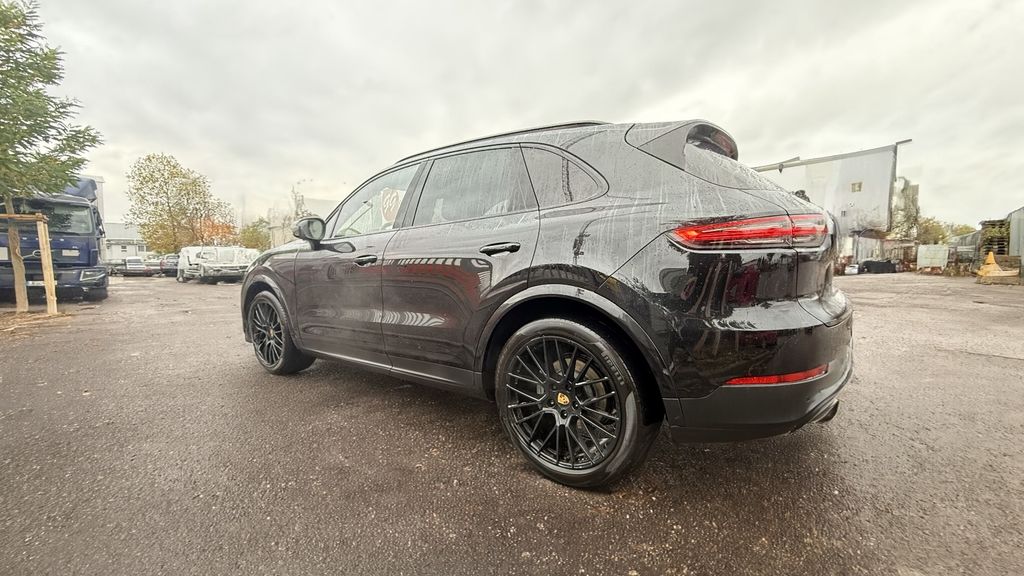 Porsche Cayenne 115.000 km 48.899 &euro; Schwieberdingen 71701